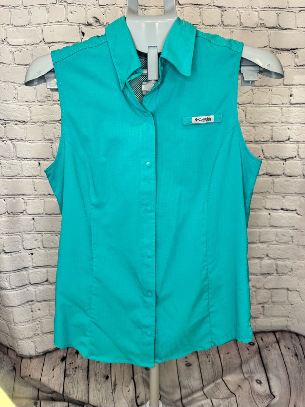 Columbia Sleeveless Button-Front Top - Teal
